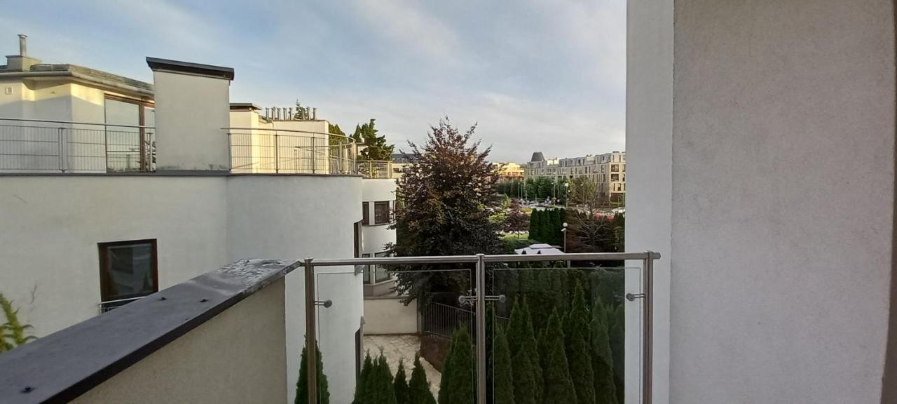 Apartament Wilanów - Sarmacka 1B Varsovia Exterior foto